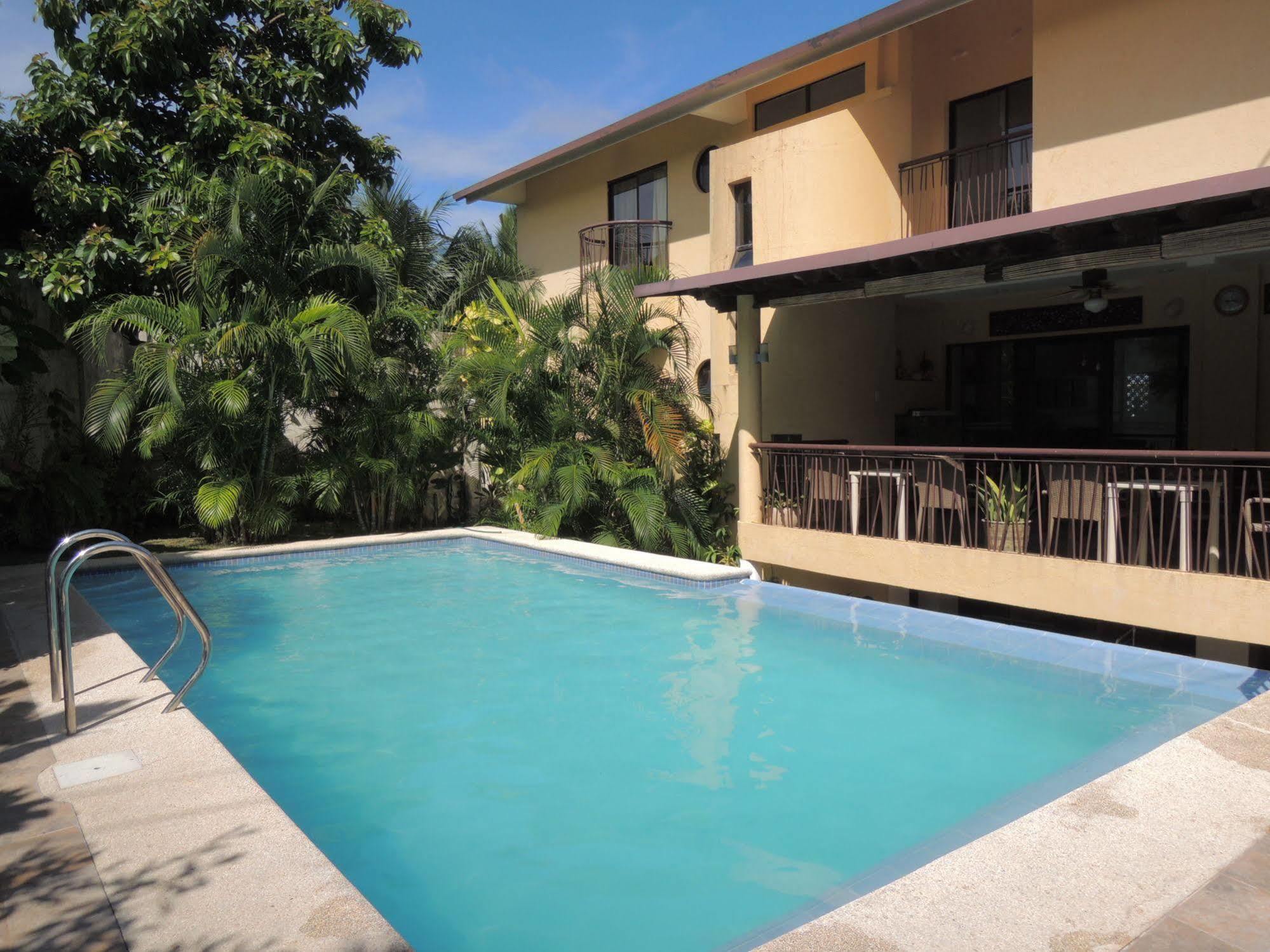 Palms Seaside Inn And Resort Medellin Exteriör bild